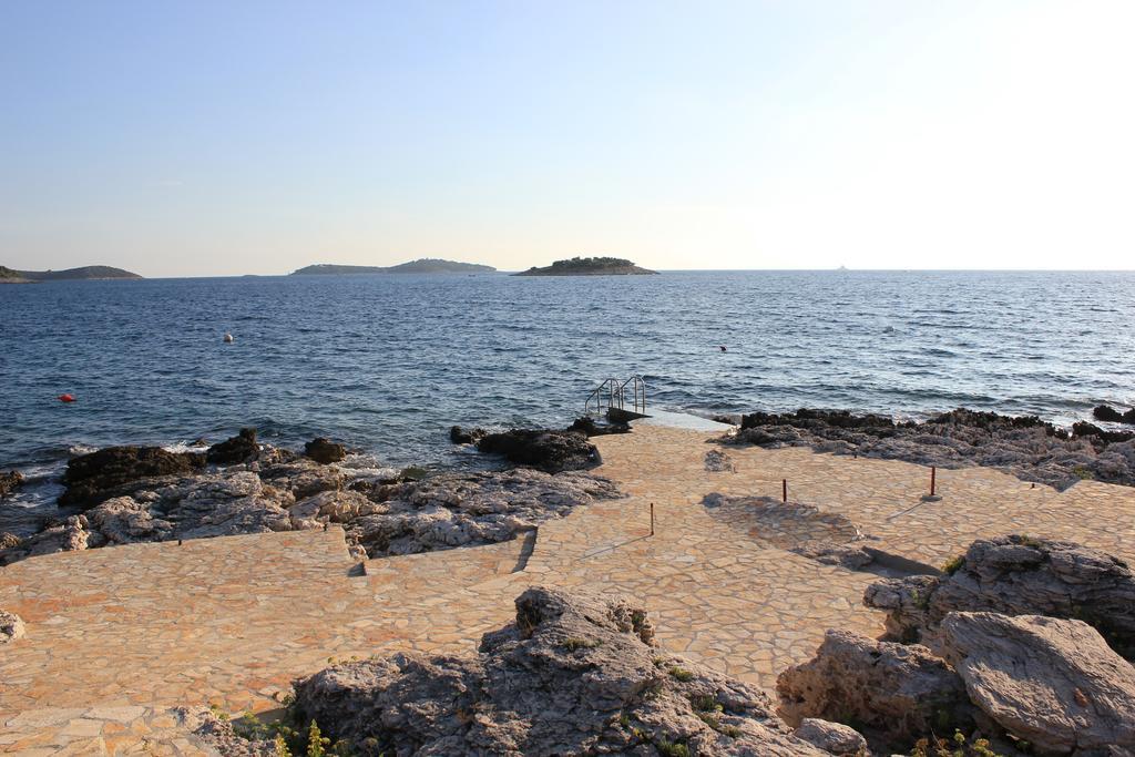 Apartments 4 Dolphins Рогозница Экстерьер фото